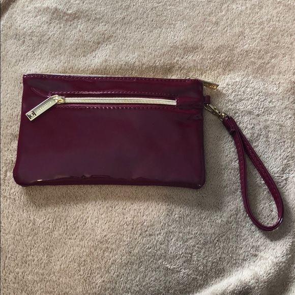Phone Charging Wristlet - Picture 3 of 8